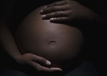 BABIES OF PREGNANT WOMEN EXPOSED TO RADIATION RISK CANCER