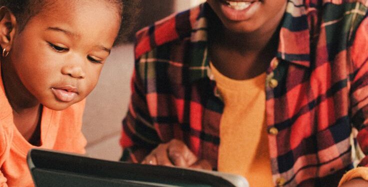 PRIORITISE CHILD’S PRIVACY BEFORE SHARING PICTURES ON SOCIAL MEDIA, PRIVACY EXPERTS ADVICE PARENTS