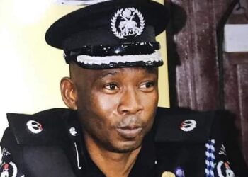 DEPUTY POLICE COMMISSIONER KILLS SELF IN OYO STATE!!!