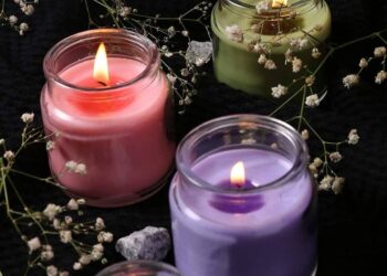 ENSURE PROPER VENTILATION WHEN USING SCENTED CANDLES, PHYSICIANS ADVICE