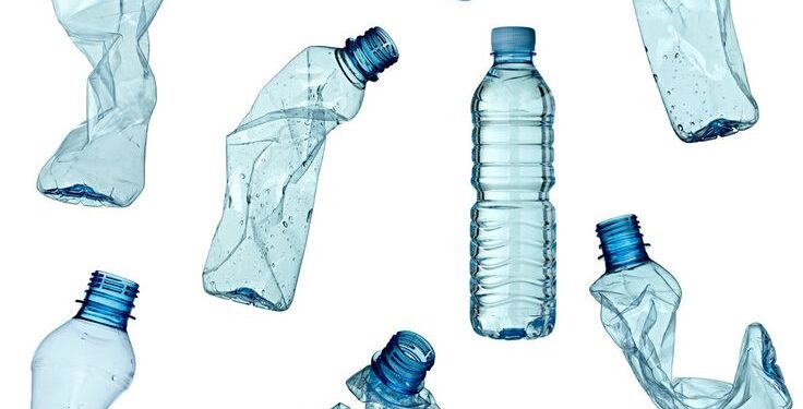 SOUTH AFRICA: ACTIVISTS CLEAN UP CAPE TOWN BEACH IN CELEBRATION OF EARTH DAY