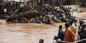 KENYA: DEATH TOLL FROM FLOODS PASSES 200