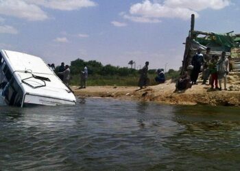 9 EGYPTIAN WOMEN AND CHILDREN DIE IN NILE RIVER FERRY ACCIDENT