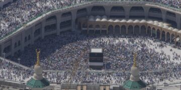 MORE THAN 1,300 PEOPLE DIED DURING HAJJ, MANY OF THEM AFTER WALKING IN THE SCORCHING HEAT