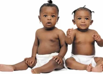 WASH HANDS AFTER CHANGING DIAPER, BABIES’ FAECES NOT HARMLESS, PAEDIATRICIAN TELLS MOTHERS