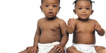 WASH HANDS AFTER CHANGING DIAPER, BABIES’ FAECES NOT HARMLESS, PAEDIATRICIAN TELLS MOTHERS