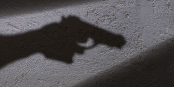 MY WIFE WAS ON HER KNEES BEGGING HIM NOT TO SHOOT, HE SUDDENLY PULLED THE TRIGGER – BEREAVED HUSBAND