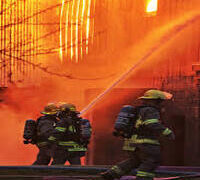 6 FIREFIGHTERS DIE BATTLING A BUSHFIRE IN SOUTH AFRICA