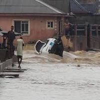 FLOODING: LAGOS CLEARS CAR DEALERS ENCROACHING ON WETLANDS