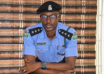 OGUN STATE COUPLE CAUGHT WITH THREE STOLEN CHILDREN.