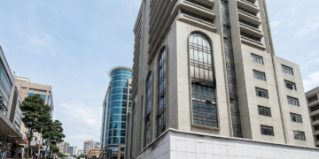 DISASTER AVERTED AS FIRE GUTS 17-STOREY BANK BUILDING.