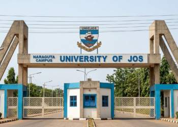 BEHEADED CORPSE FOUND ON UNIJOS CAMPUS, KILLERS ESCAPE WITH HEAD.